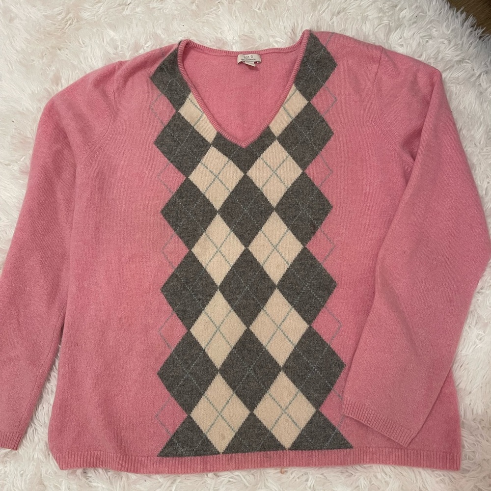 100% cashmere pink sweater with pattern